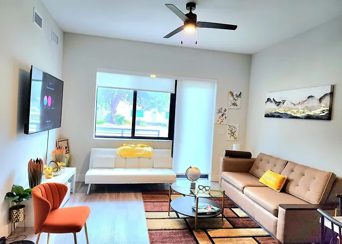 Luxe & Cozy 3Beds,2Rooms,Ev Gym Near Beaches&Downtown Wpb